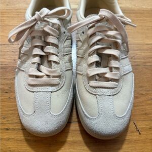 ADIDAS Samba Women's Suede Cream Sneakers